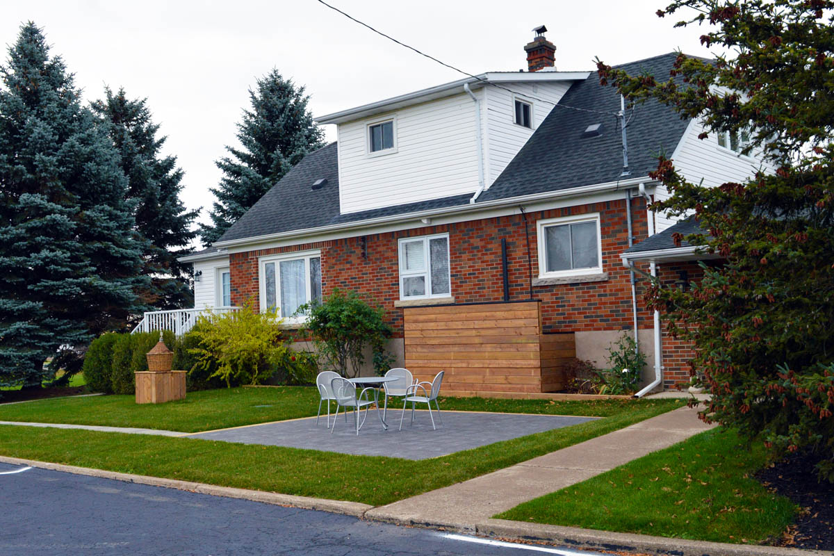 BarrelHead Wine Pizza Patio